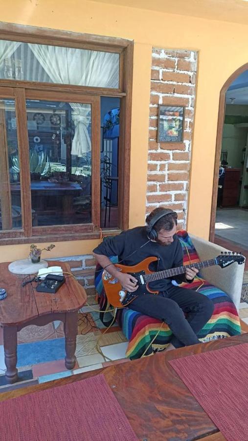 Hostal Casa 4 Estaciones, Coliving & Nature ซานกริสโตบัล เด ลาสกาซาส ภายนอก รูปภาพ